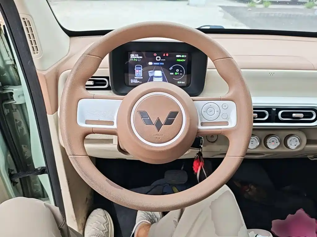 Wuling MINIEV — миниатюра 11