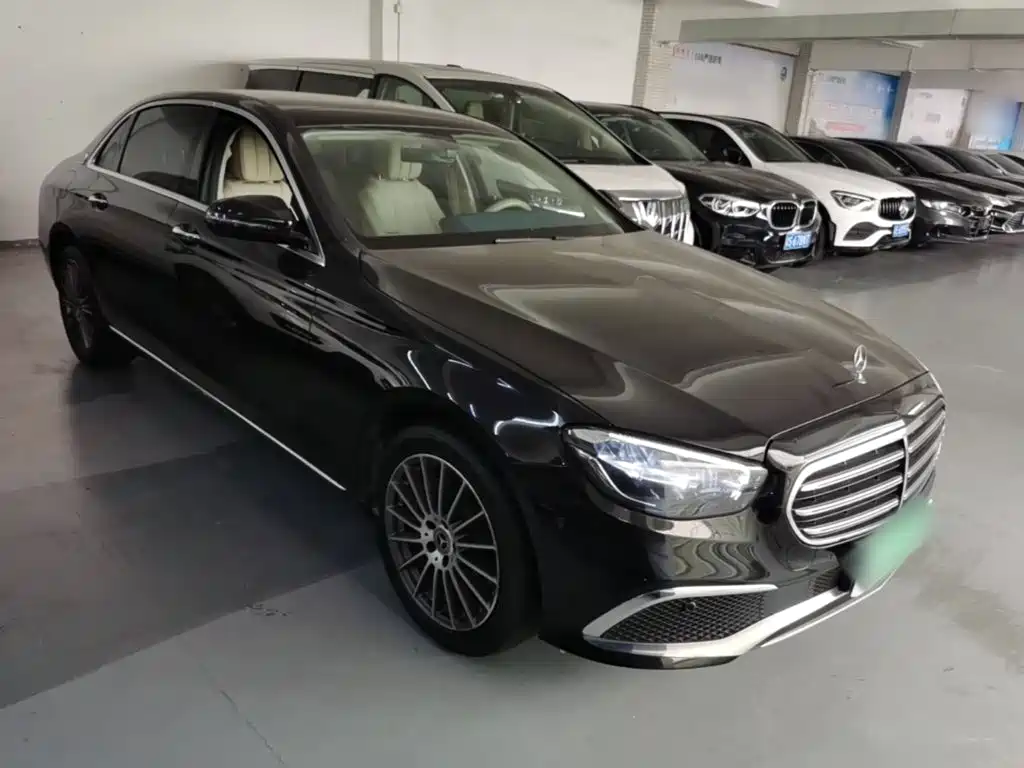 Mercedes-Benz E-Class — миниатюра 4