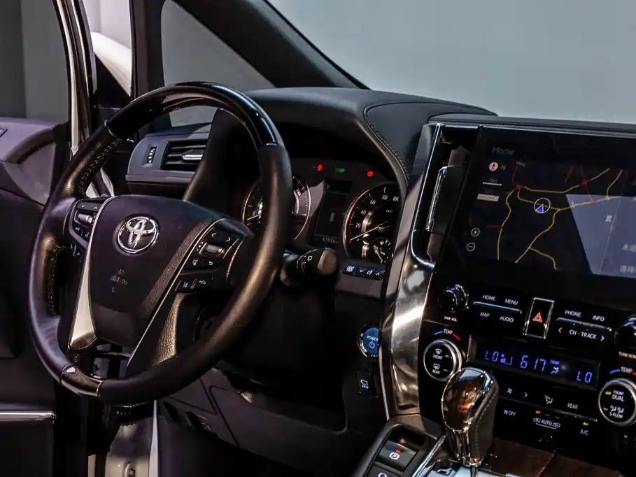 Toyota Vellfire — миниатюра 34