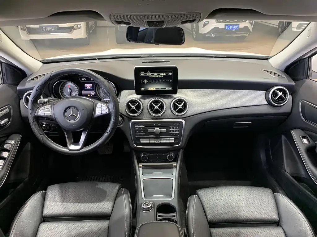 Mercedes-Benz GLA 2016 GLA 200 Fashion