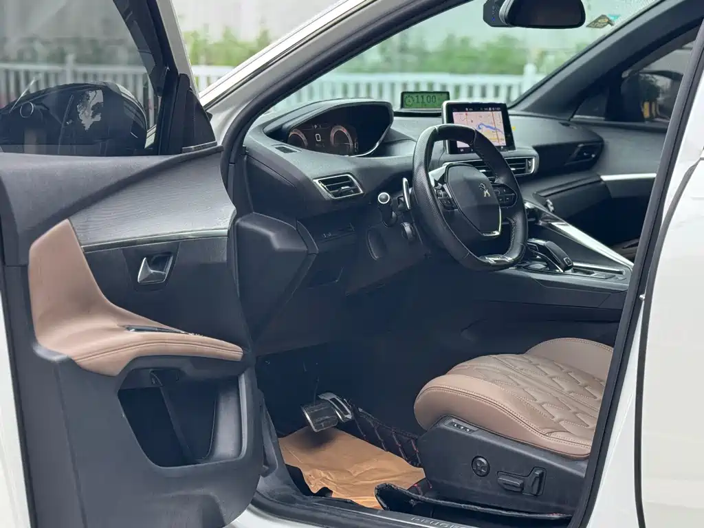 Peugeot 5008 2019 380THP 7 мест Luxury GT
