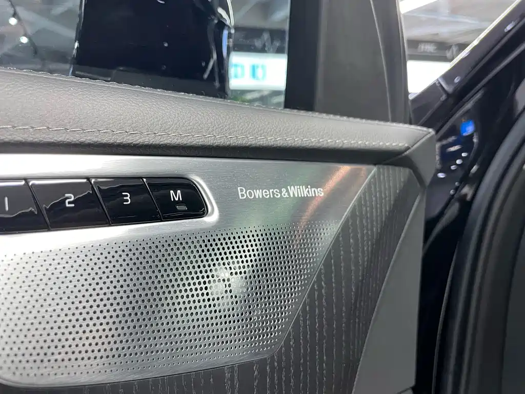 Volvo XC90 — миниатюра 4