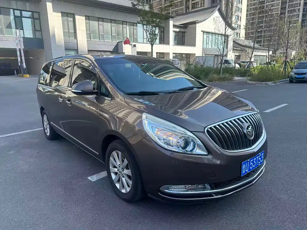 Buick GL8 — миниатюра 2