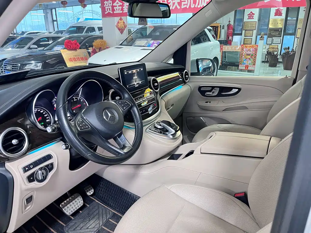 MERCEDES-BENZ V CLASS