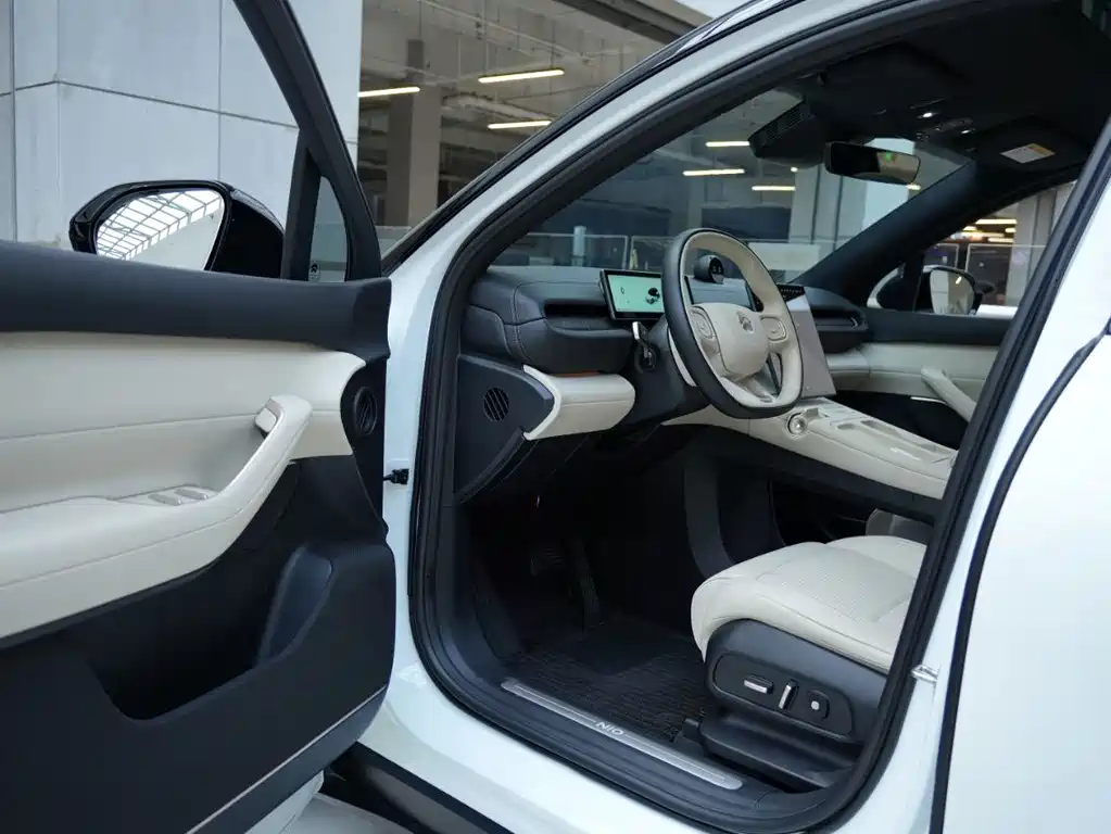 NIO ES6 — миниатюра 3