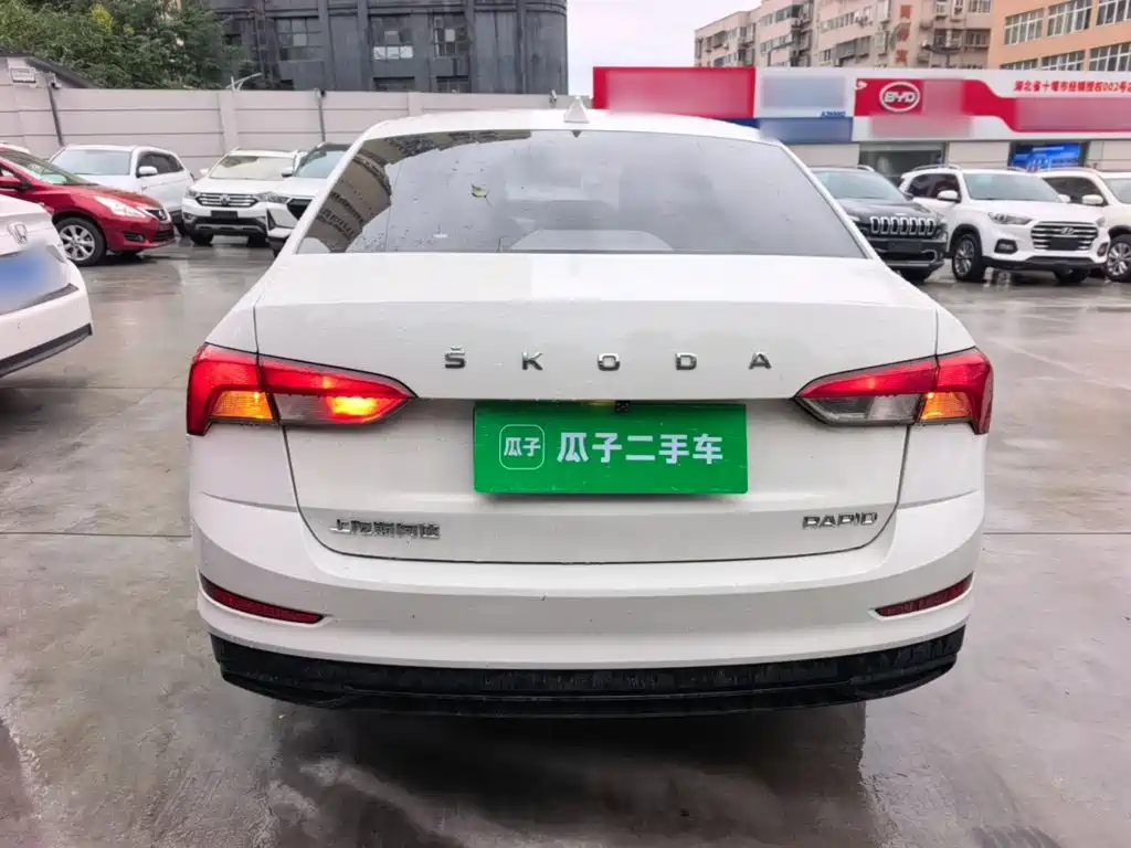 Skoda Rapid — миниатюра 6