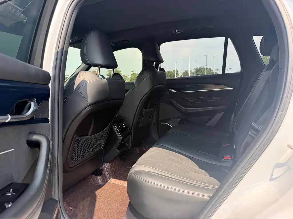 Geely Xingyue L — миниатюра 18