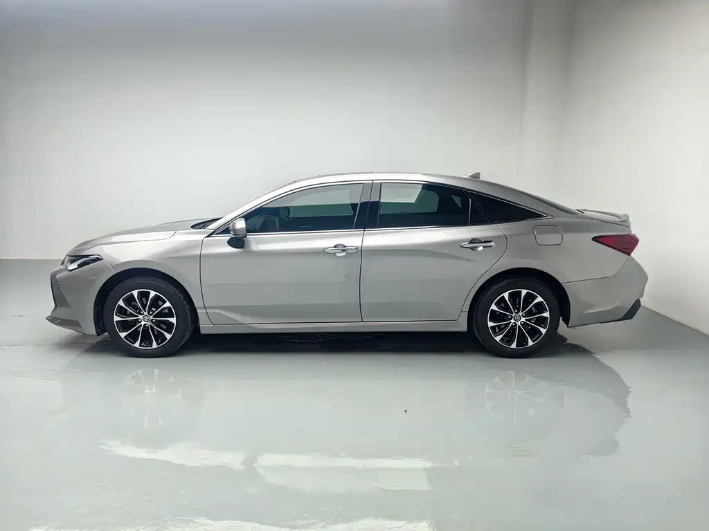 Toyota Avalon — миниатюра 6