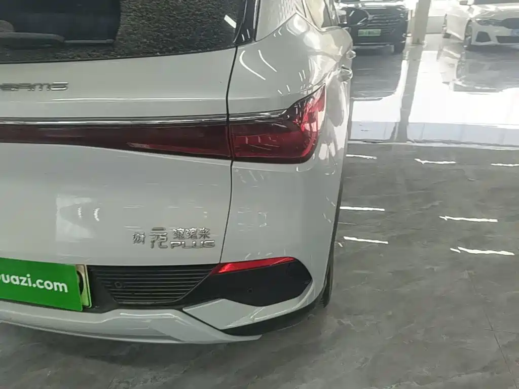 BYD Yuan Plus — миниатюра 8