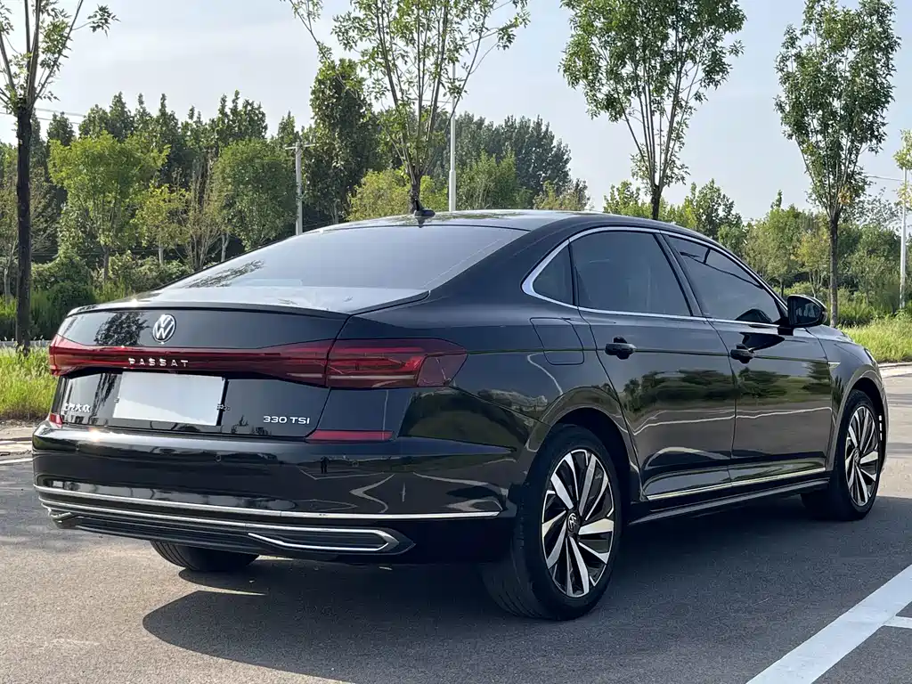 Volkswagen Passat — миниатюра 23