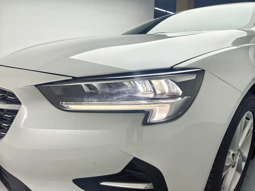 Buick Regal — миниатюра 9