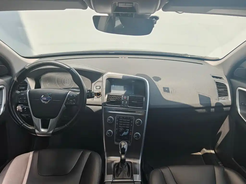 Volvo XC60 (Import) — миниатюра 8