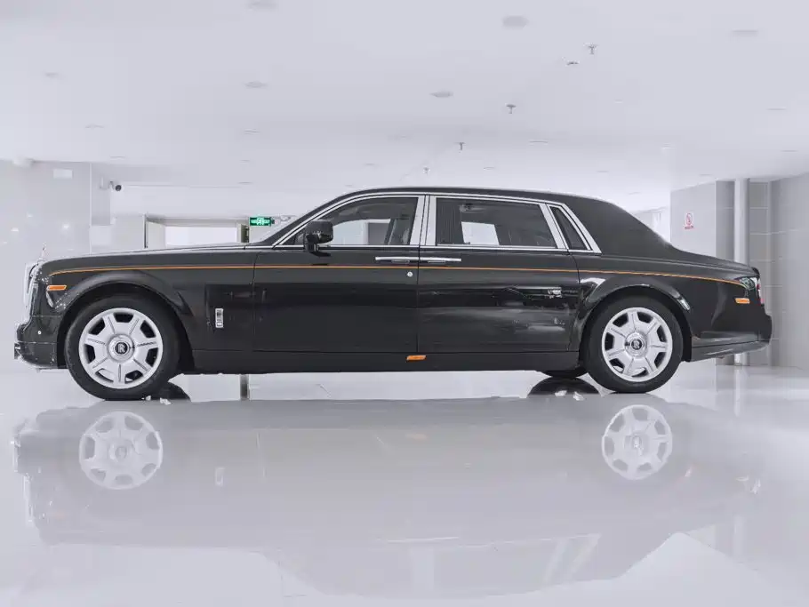 Rolls-Royce Phantom — миниатюра 3