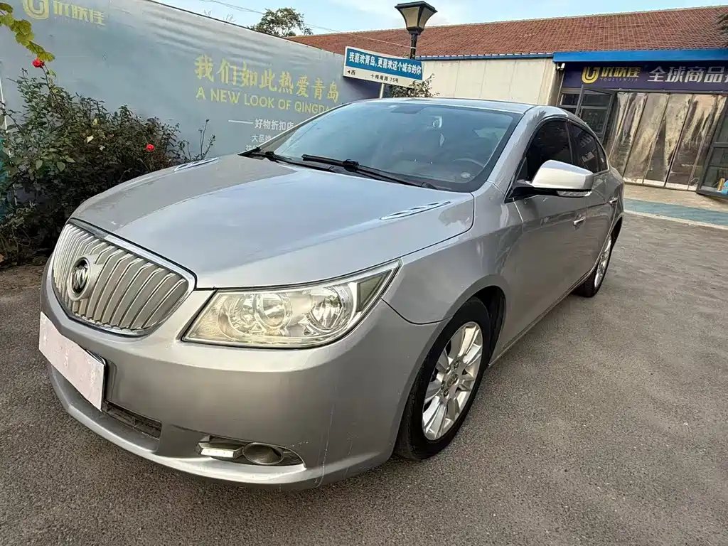 Buick LaCrosse 2012
