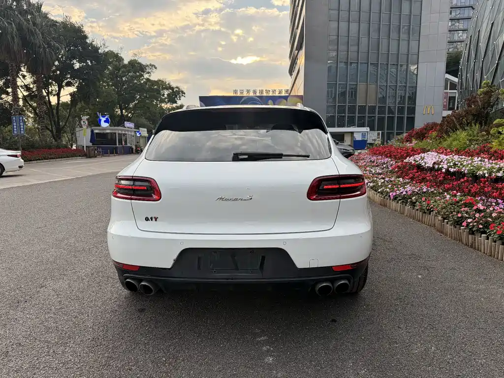 Porsche Macan — миниатюра 9