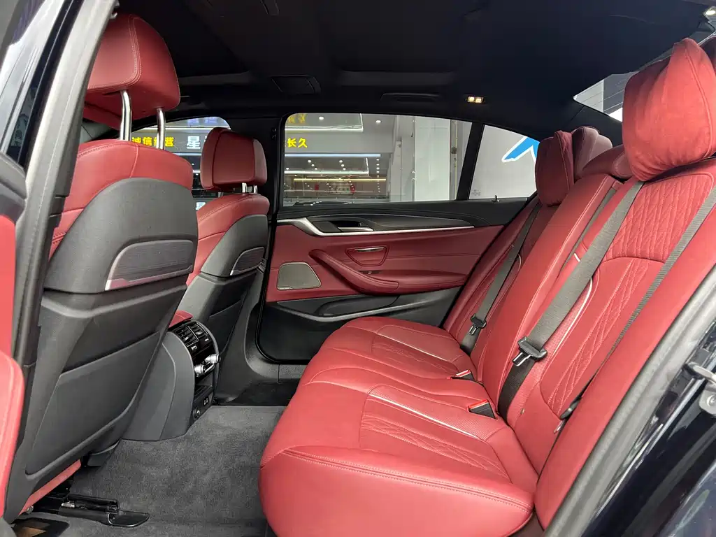 BMW 5 Series — миниатюра 8