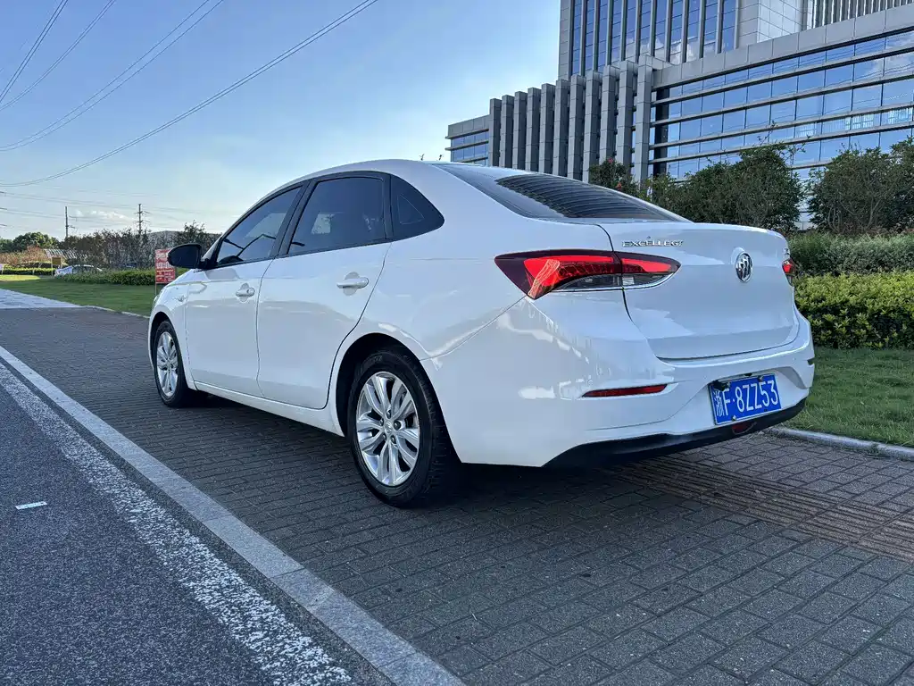Buick Excelle — миниатюра 7