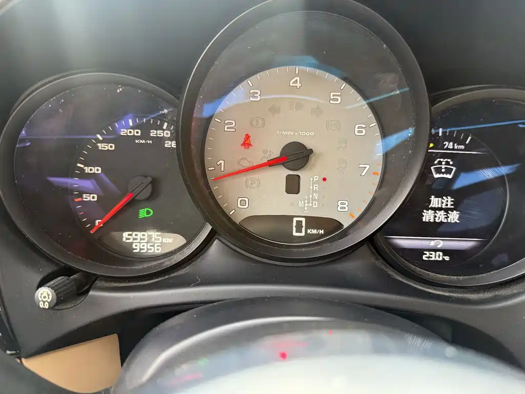 Porsche Macan — миниатюра 13