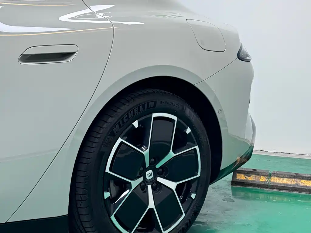 XIAOMI CAR XIAOMI SU7