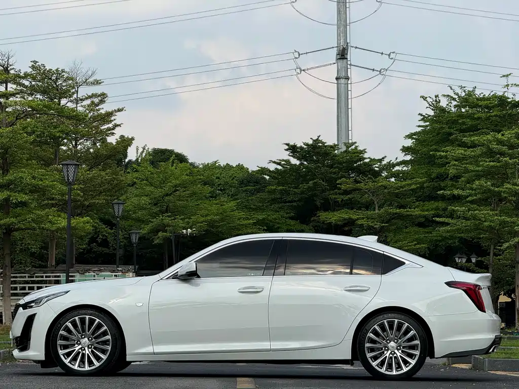 Cadillac CT5 — миниатюра 7