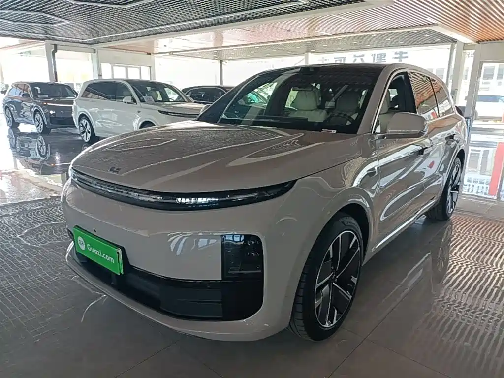 Li Auto Li L6 2025