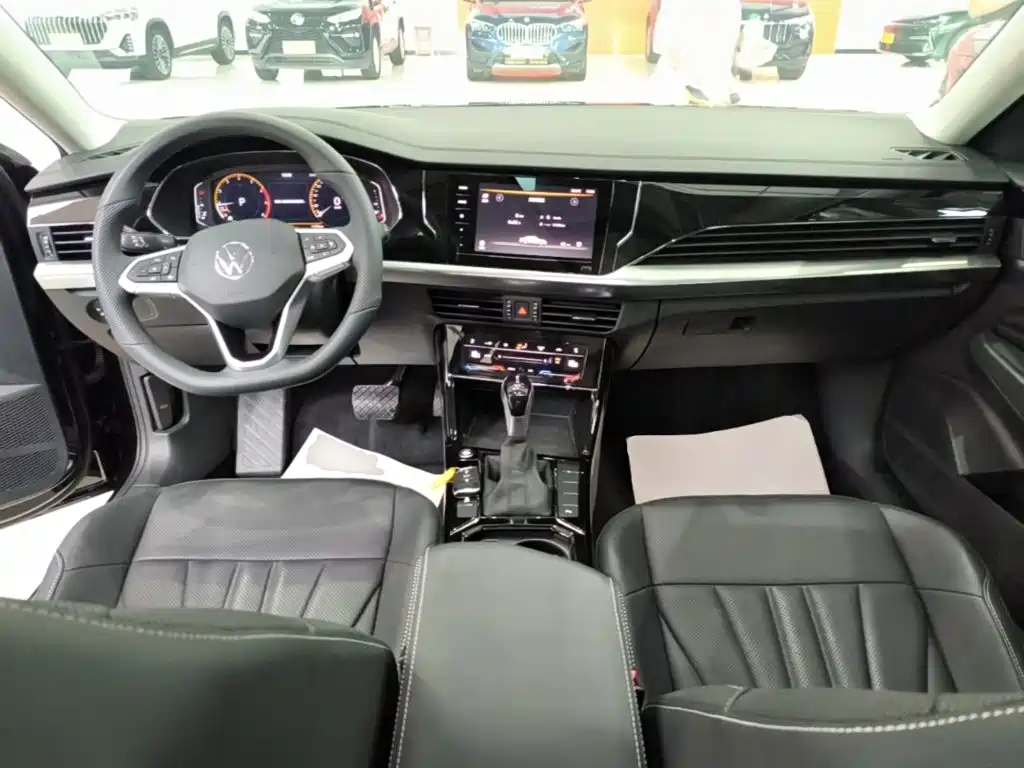 Volkswagen Passat 2025 380TSI