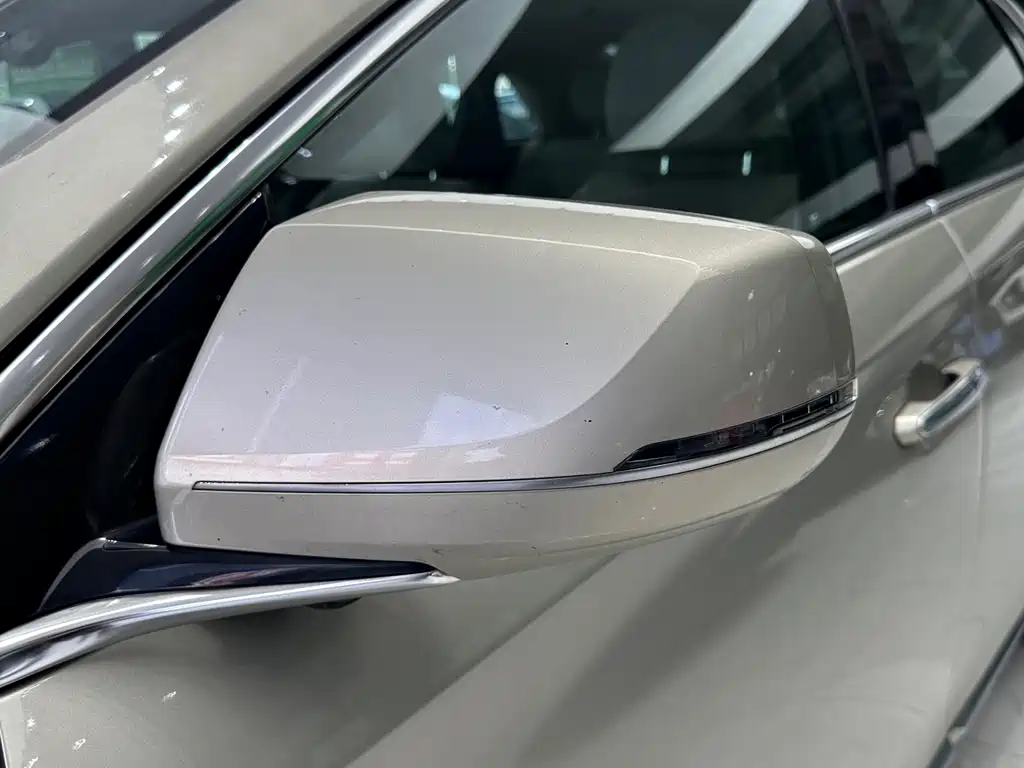 Cadillac XTS — миниатюра 17