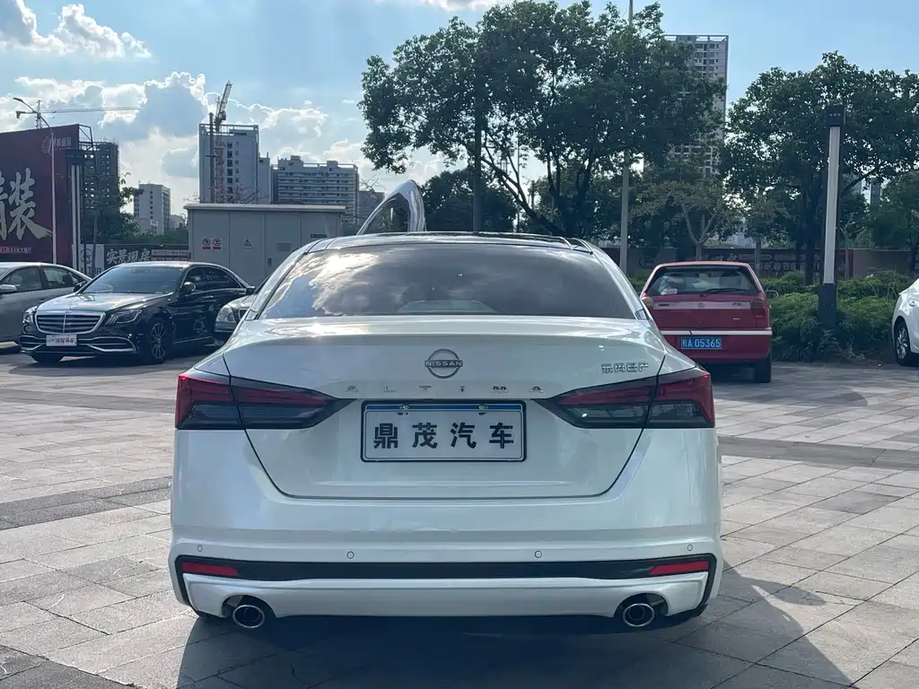 Nissan Teana — миниатюра 4