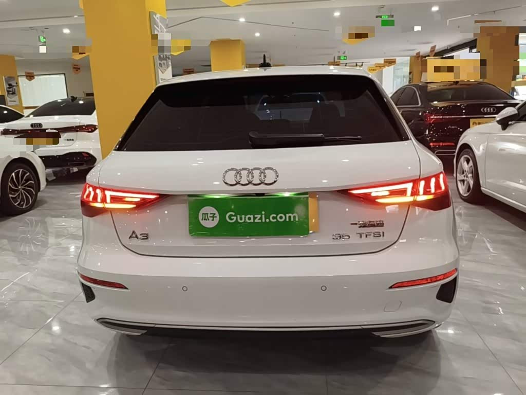 Audi A3 1.4 л 2023 г. Белый, пробег 42100 км