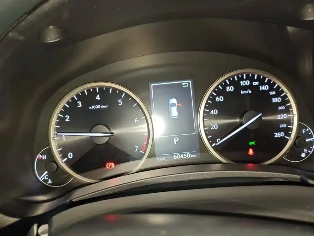 Lexus NX 2018 200 V