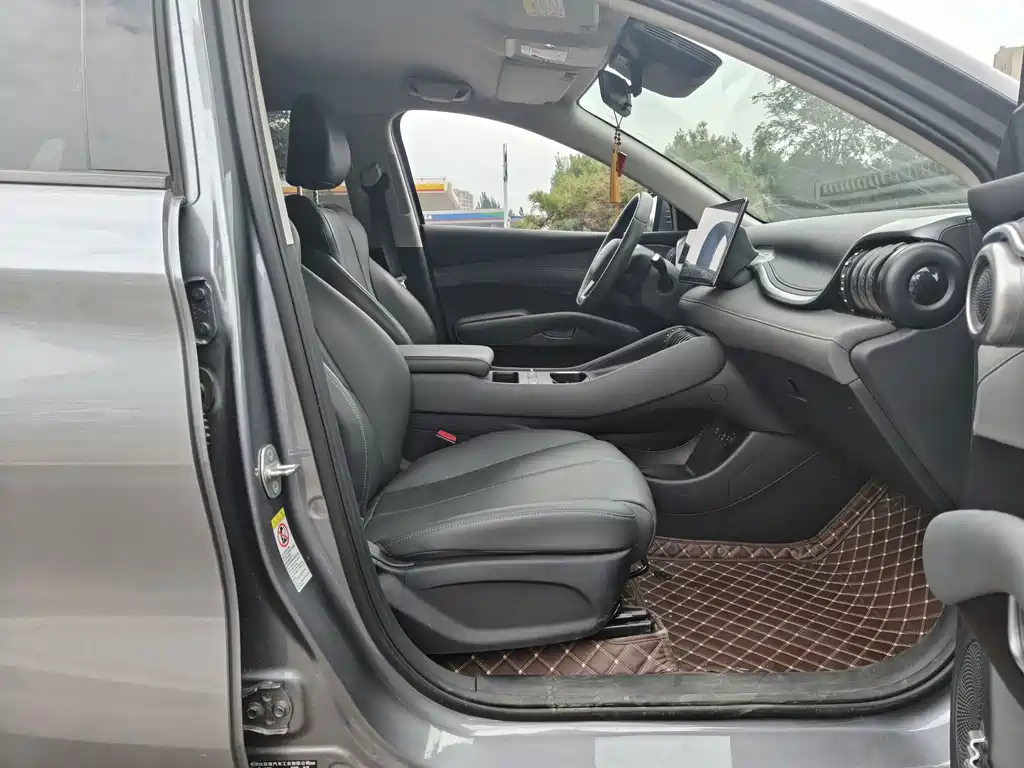 BYD Yuan Plus — миниатюра 4