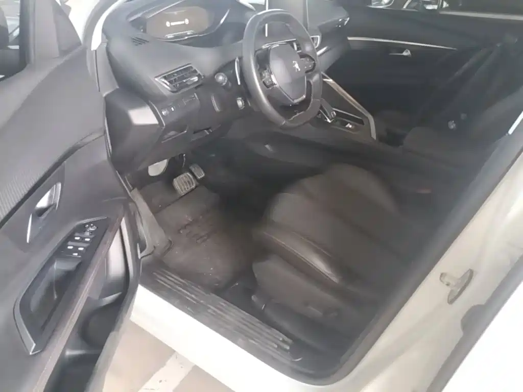 Peugeot 4008 — миниатюра 16