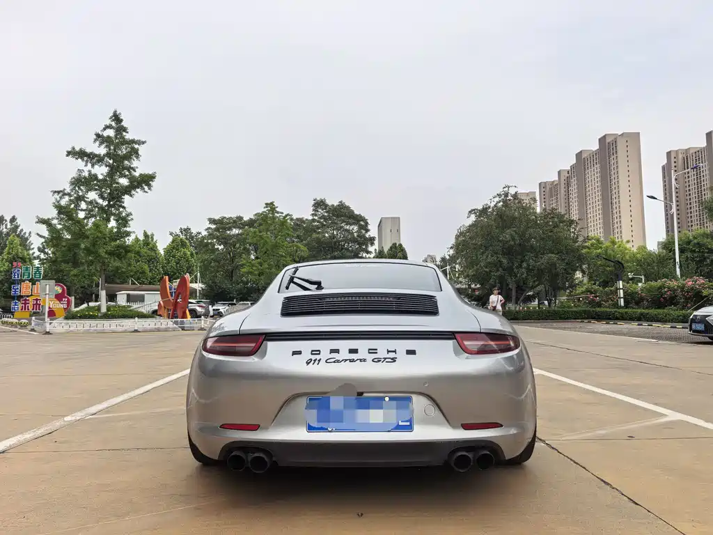 Porsche 911 2015 Carrera GTS 3.8L