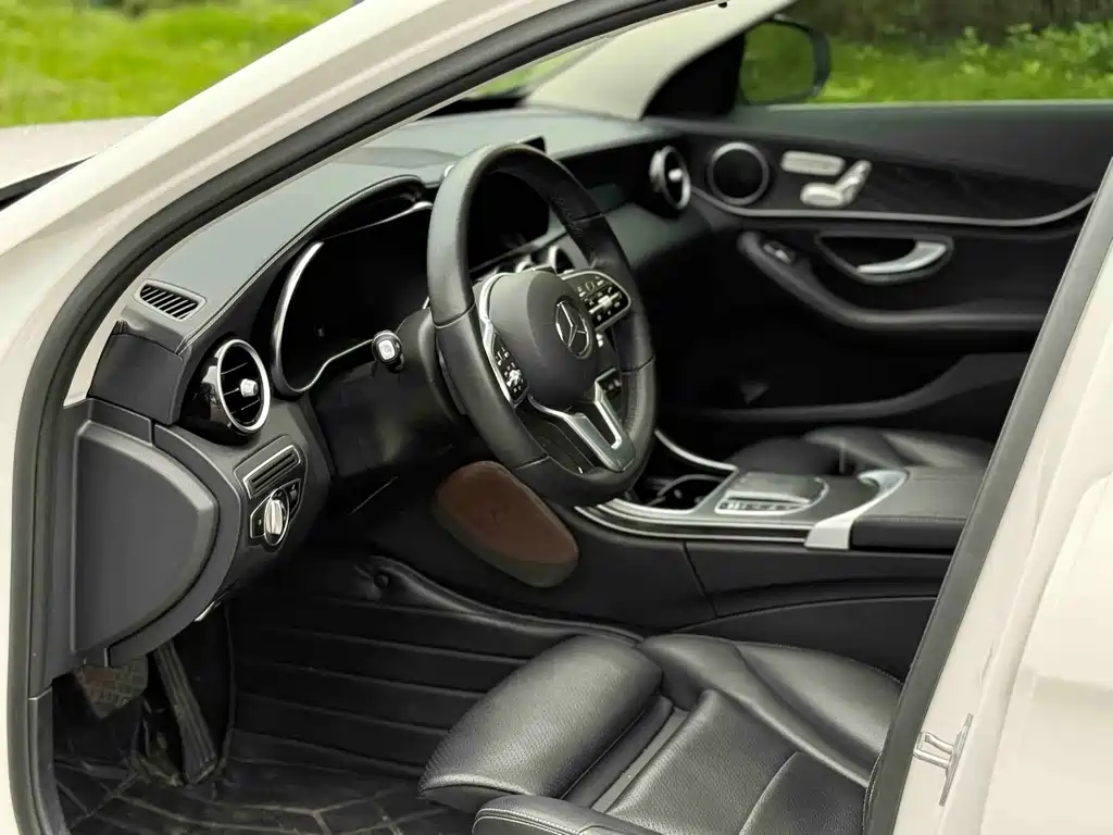 Mercedes-Benz C-Class — миниатюра 4