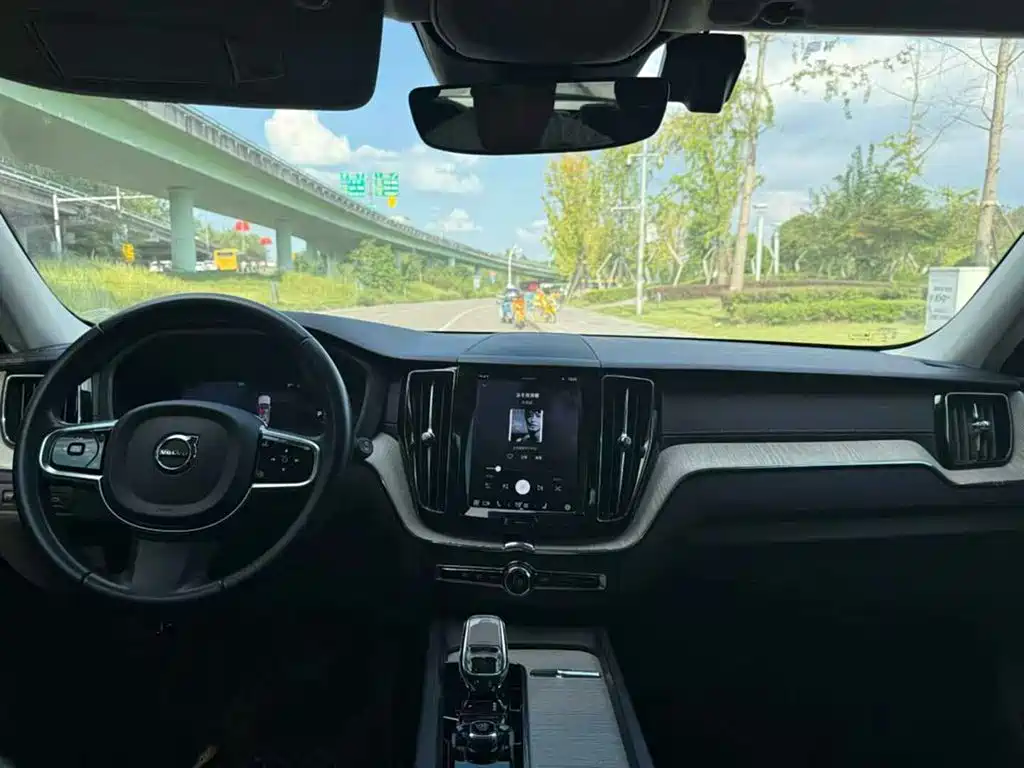 Volvo XC60 — миниатюра 5
