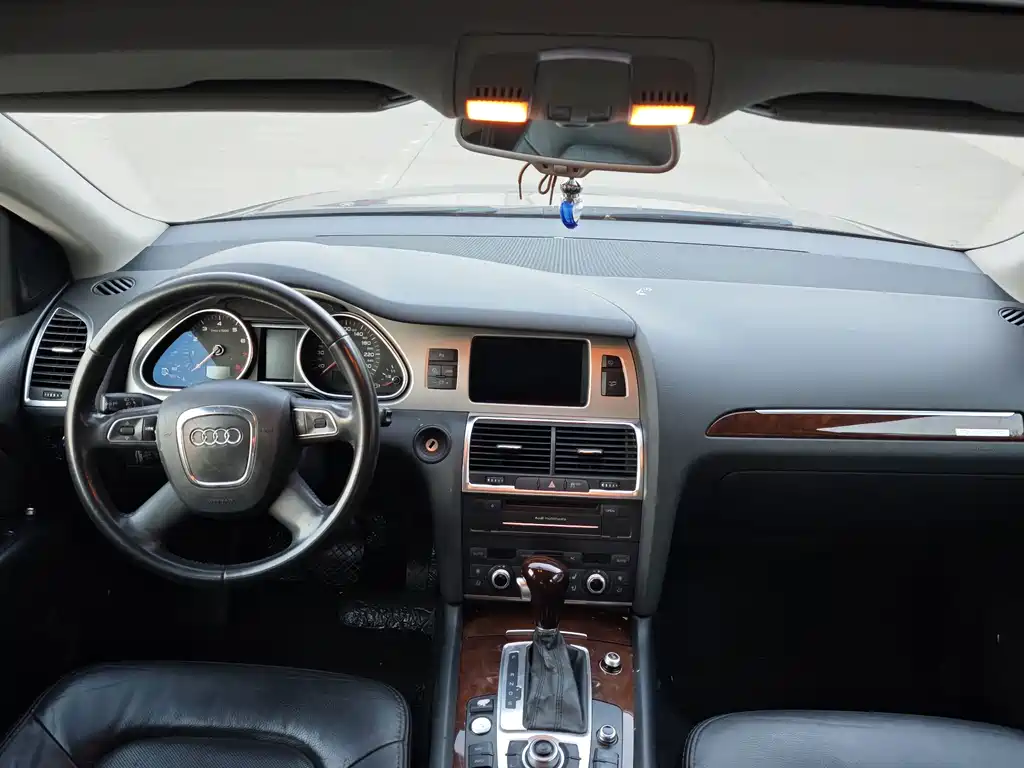 Audi Q7 — миниатюра 11