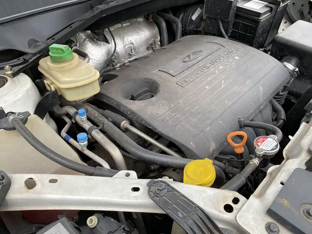 Chery Tiggo 3 3 2015 1.6L MT Sport