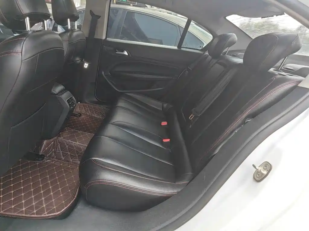 Peugeot 408 — миниатюра 17