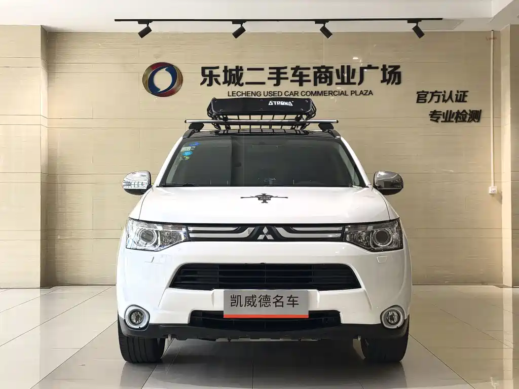 Mitsubishi Outlander (Import) — миниатюра 2
