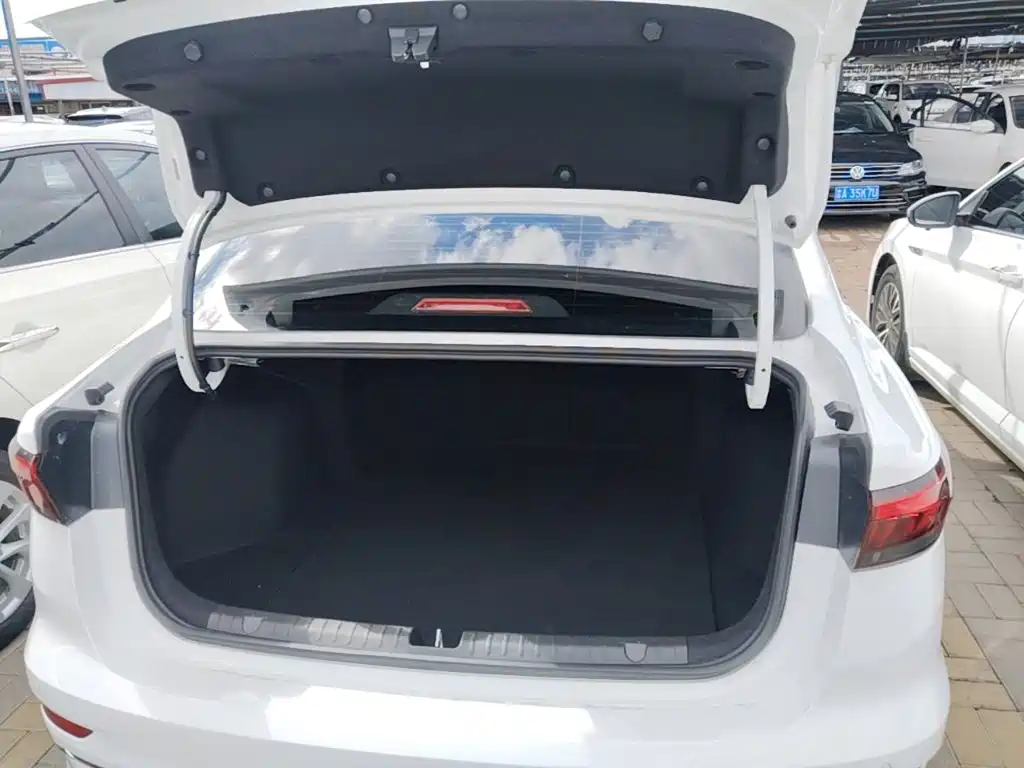 Geely Emgrand — миниатюра 19