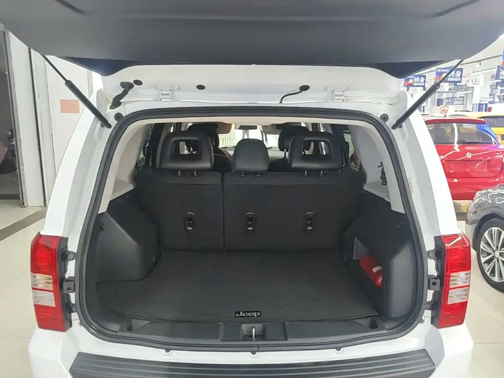 Jeep Patriot — миниатюра 19
