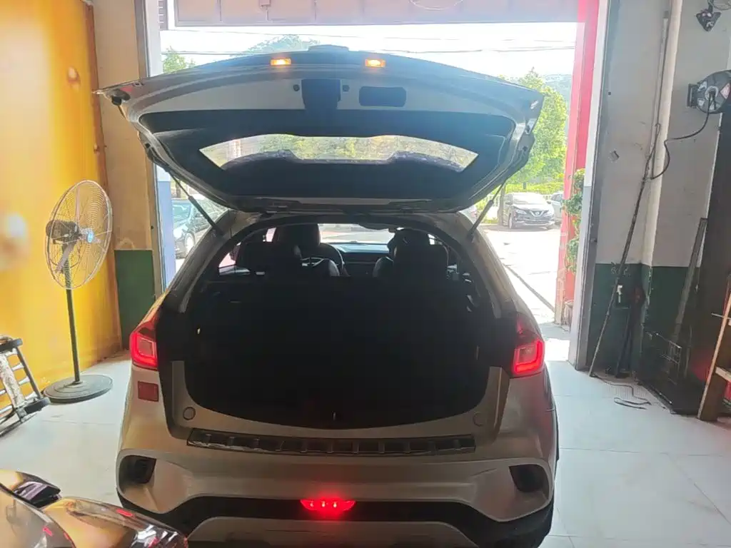 Geely Vision X3 — миниатюра 19