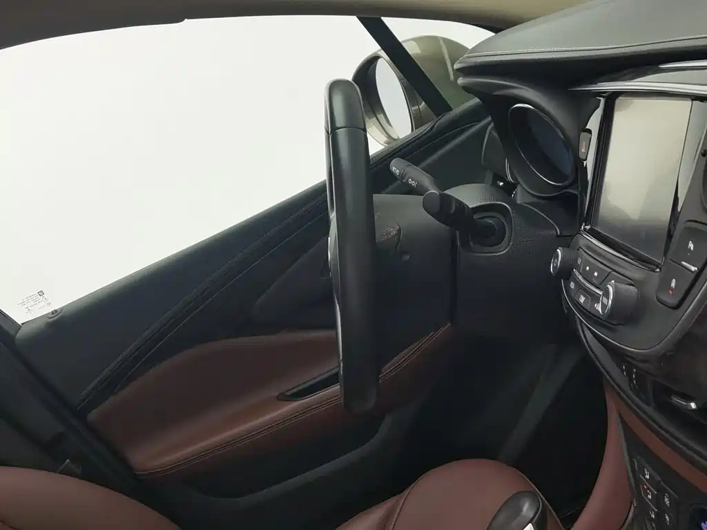 Buick Envision Plus — миниатюра 22
