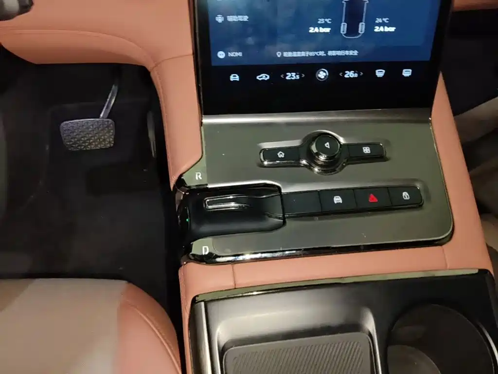NIO EC6 — миниатюра 14