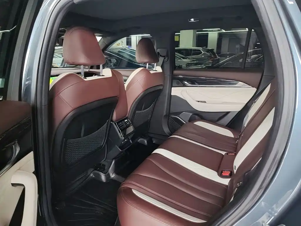 Geely Xingyue L — миниатюра 17