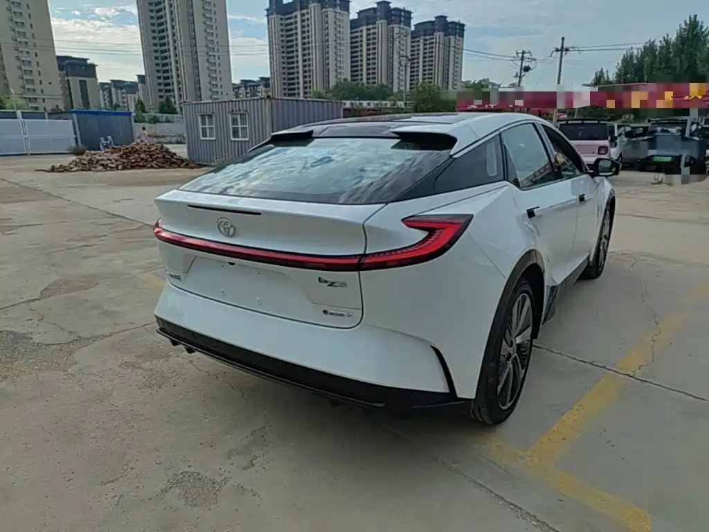Toyota bZ5 — миниатюра 7