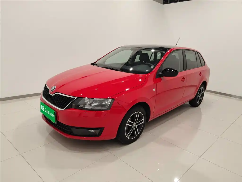 Skoda Rapid Spaceback 2014