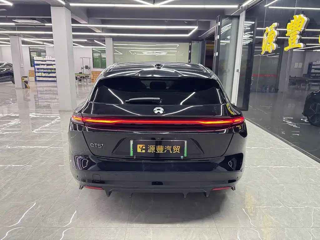 NIO NIO ET5T