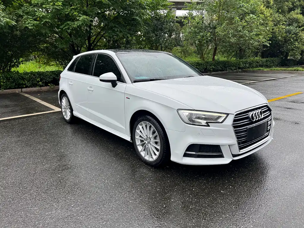 Audi A3 2018 30 Sportback 35 TFSI Fashion
