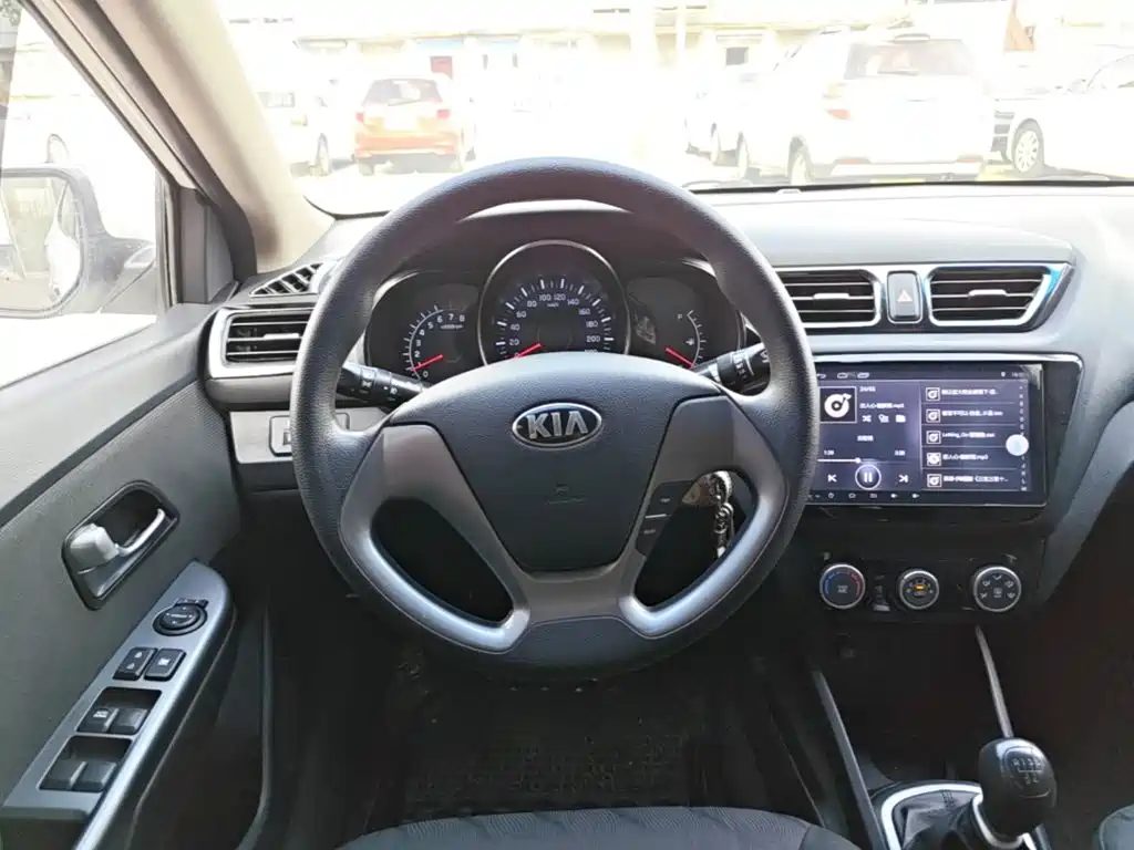 Kia K2 — миниатюра 11